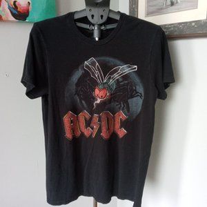 AC/DC Fly On The Wall Tour black T-Shirt size Large runs smaller